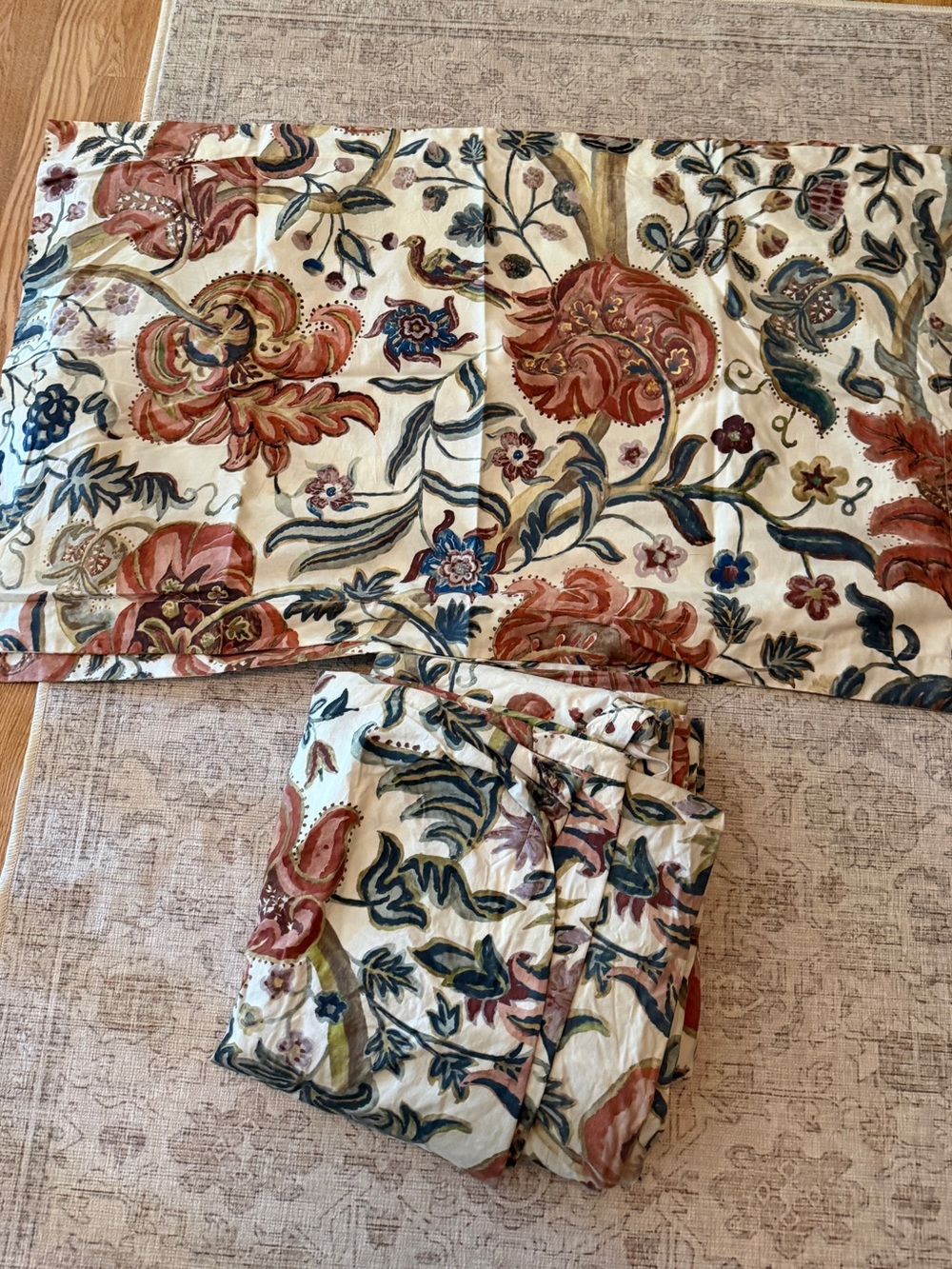 Pottery Barn Floral Duvet Cover - Cream with Rust, Teal, Navy Accents king shams
